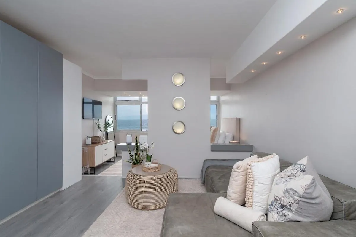 Apartment Seaside Studio In Mouille Point Cape Town South Africa
