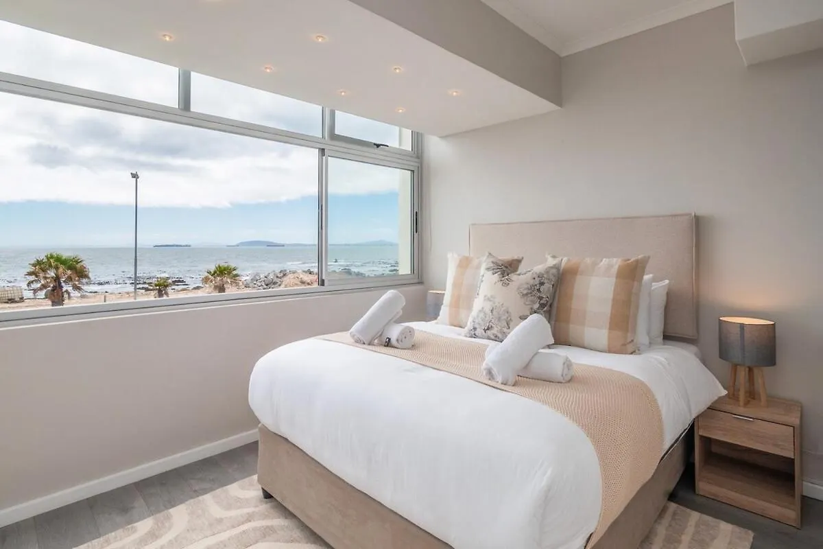 Seaside Studio In Mouille Point Cape Town