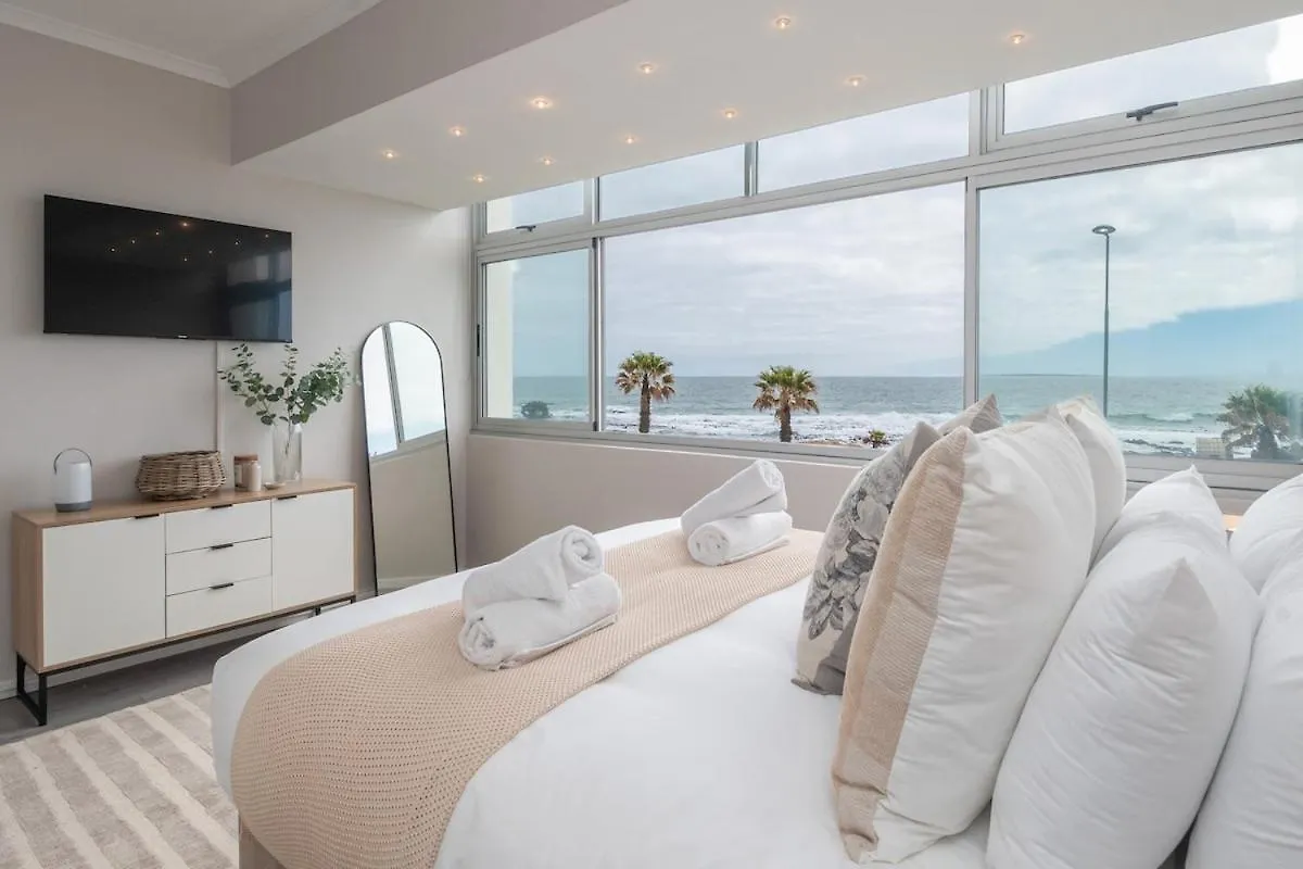 Seaside Studio In Mouille Point Cape Town